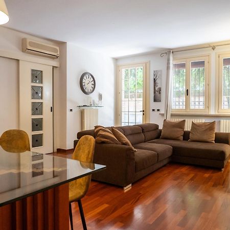 Casa Matilde Piano Terra 100Mq Con Parking E Piscina Apartment Ferrara Luaran gambar