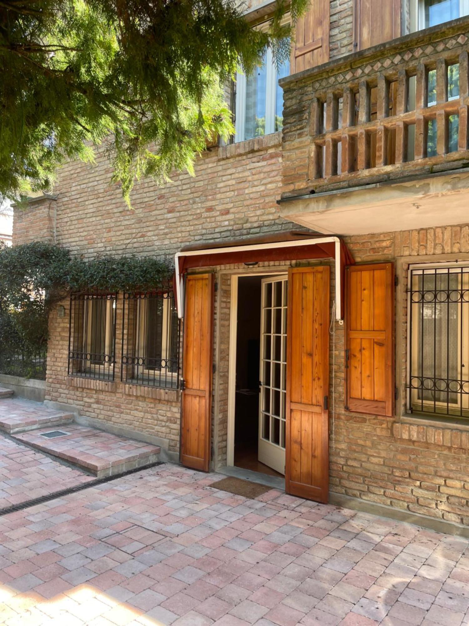 Casa Matilde Piano Terra 100Mq Con Parking E Piscina Apartment Ferrara Luaran gambar